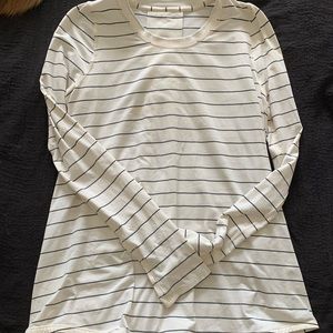 LULULEMON WORKOUT TOP